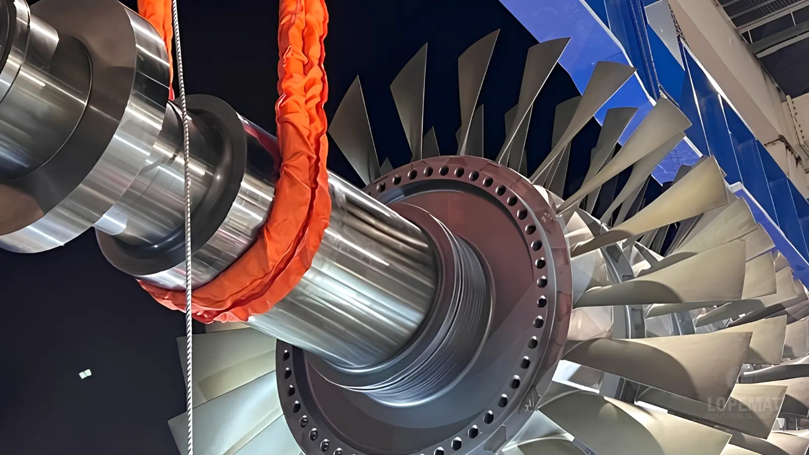 Rotor de compresor de turbina de gas suspendido con eslingas